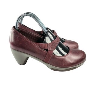 Women's Merrell Evera Leather Burgundy Mary Jane Slip On Leather Heels Size 8.5